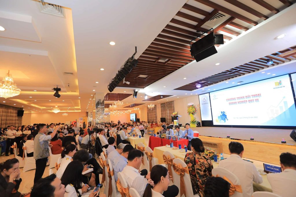 Quang cảnh buổi hội nghị