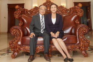 Ông Hứa Văn Quyền và vợ là bà Nguyễn Kim Liên
