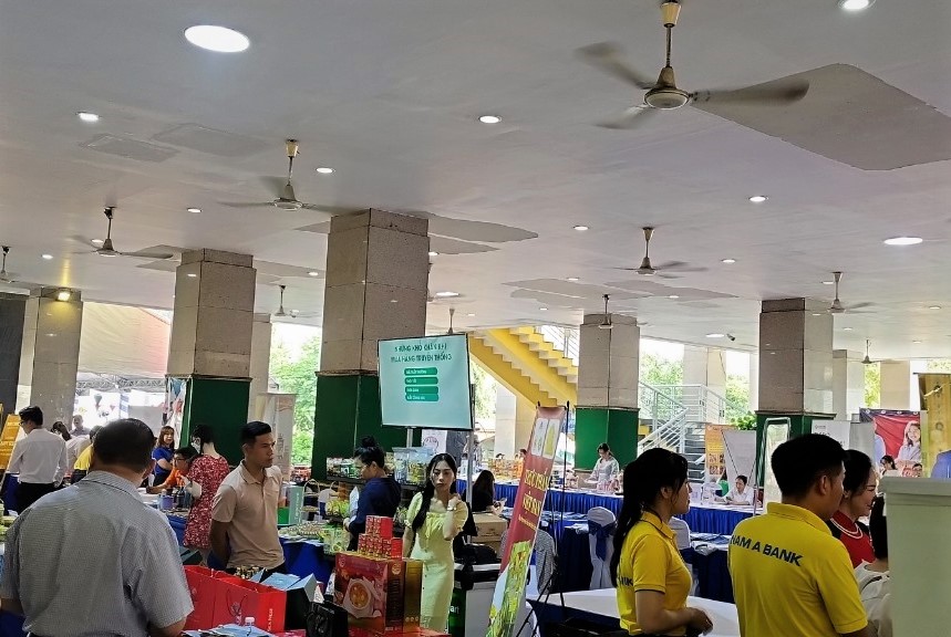 Quang cảnh chương trình