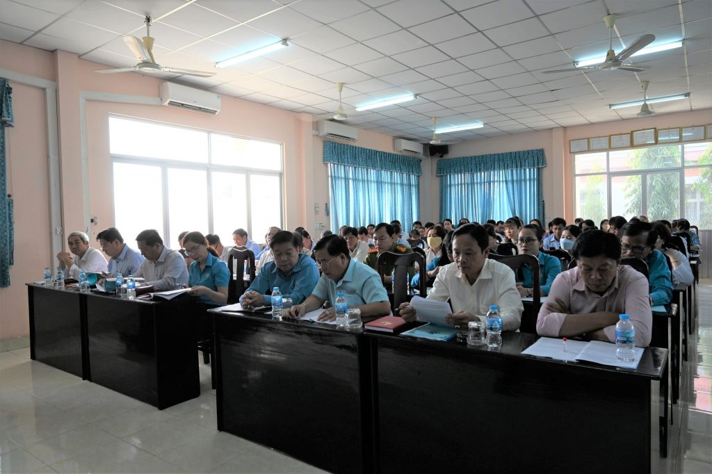 Quang cảnh Hội nghị tổng kết phong trào CNVCLĐ
