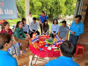 Buổi lễ trao tặng nhà Mái ấm công đoàn