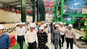 Tham quan dây chuyền sản xuất tại Công ty CP Thép TVP