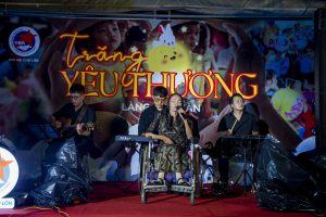 Hình ảnh đêm nhạc trăng yêu thương
